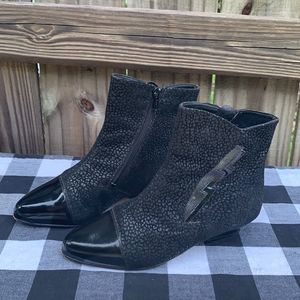 Vintage animal print suede booties, size 25/7.5